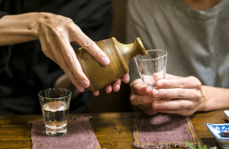 飲みやすいあと味 | 日本酒のギフトなら高井株式会社